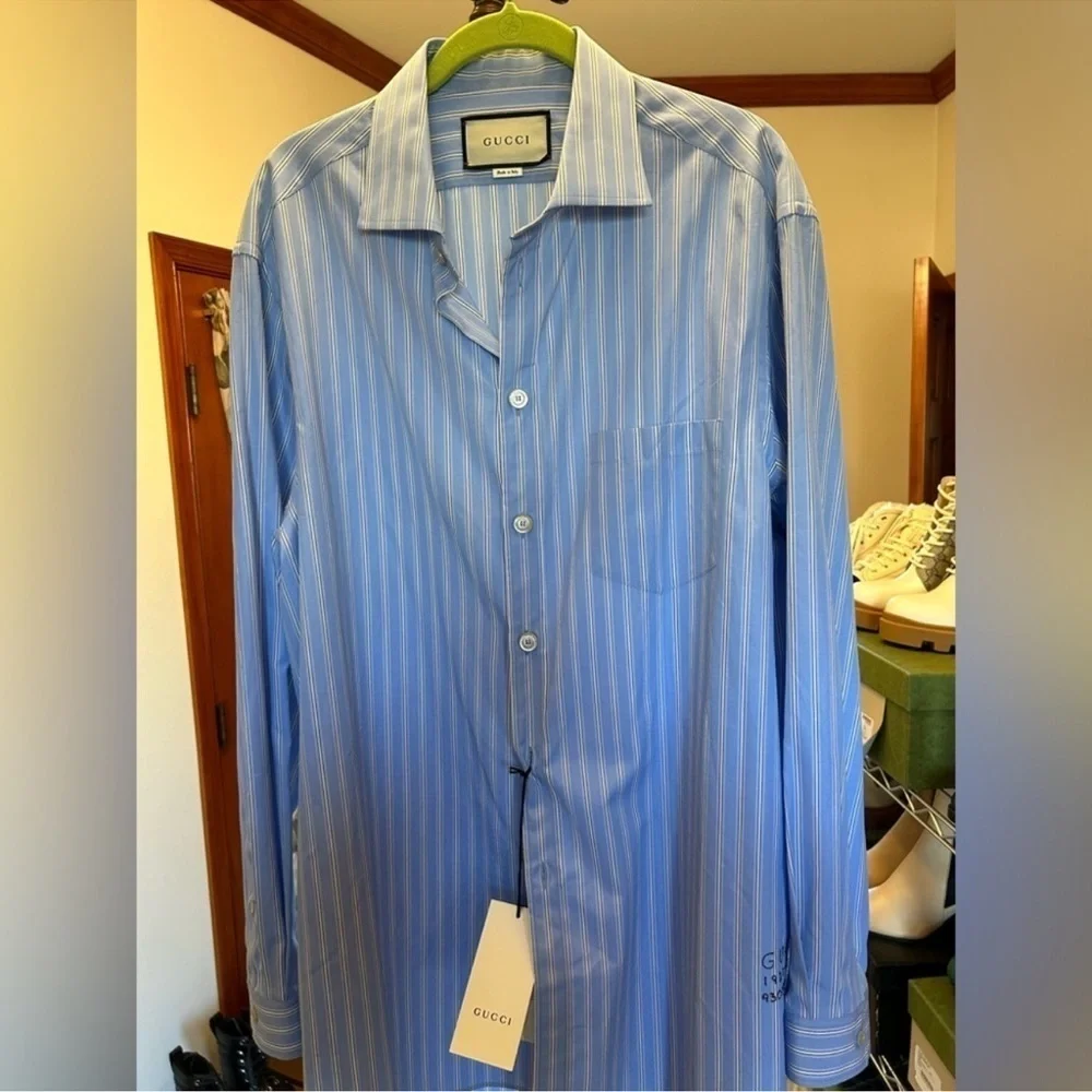 Men’s Gucci, blue stripe button up cotton shirt, size 56 made in Italy